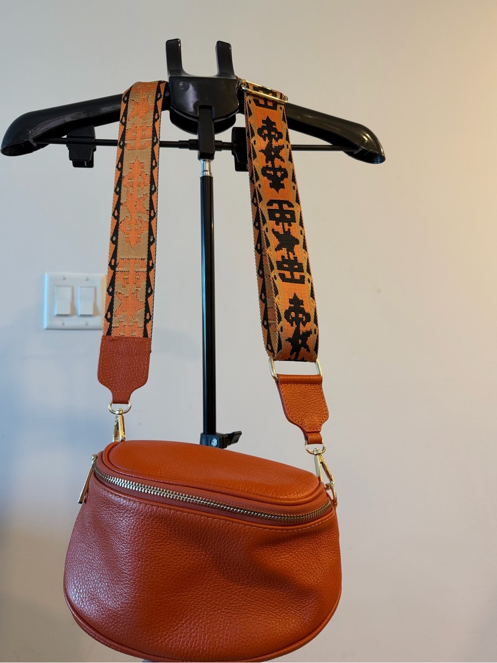 Sorrento De Martino Genuine Leather Crossbody Patterned Adjustable Strap NWOT